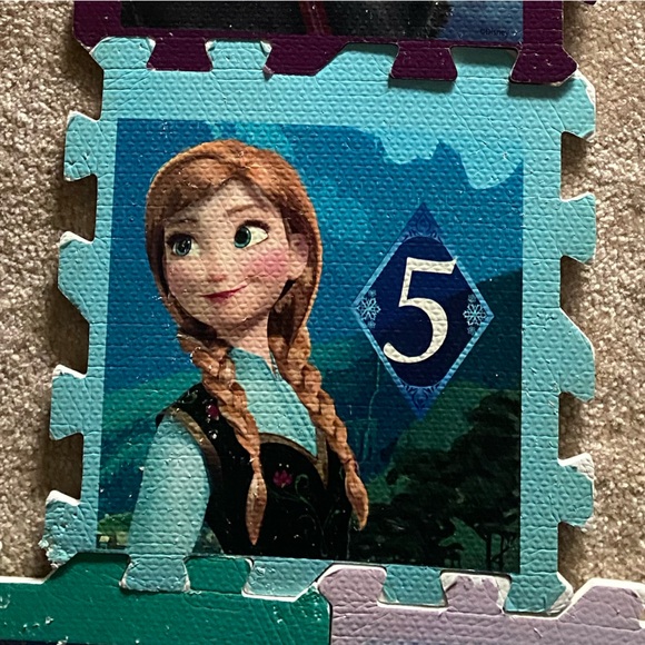 Disney Frozen 8pc Interlocking Foam Floor Mat Hopscotch Activity Play Set & bag - Picture 8 of 15